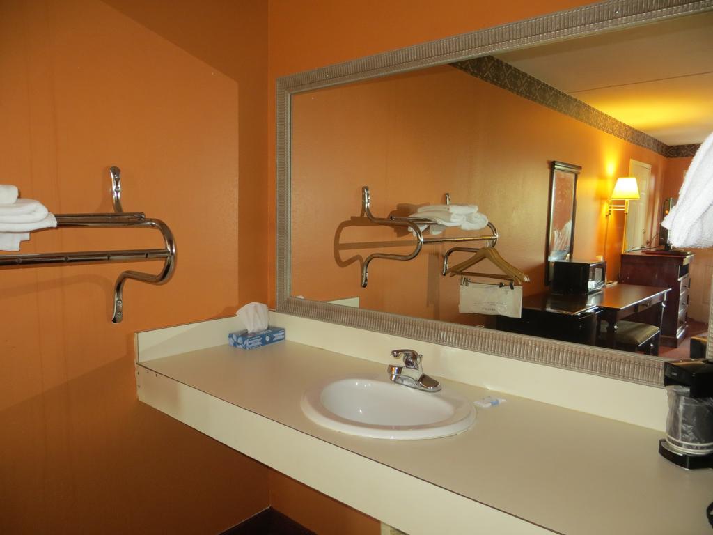 Americas Best Value Inn Ozark Zewnętrze zdjęcie